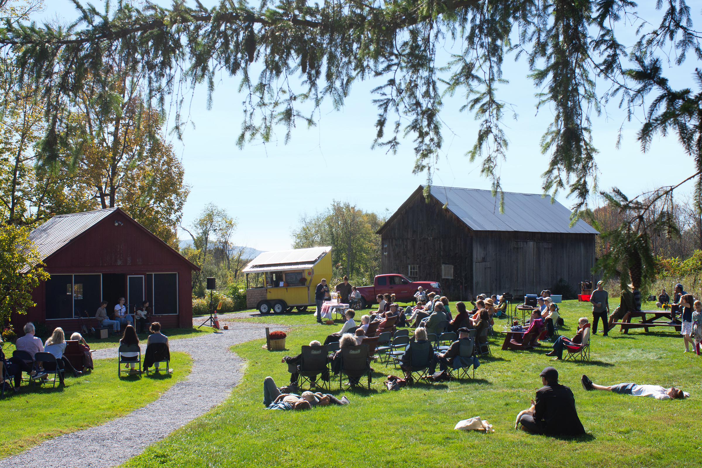 Concert on the lawn of the Frost Stone House Museum