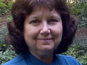 Image of Elizabeth Frank