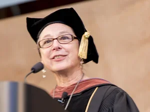 Image of Ellen McCulloch-Lovell