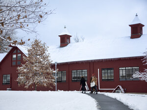 Image of Bennington barn in snow