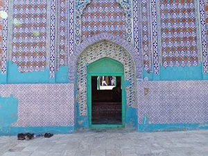 Bulleh ki jaana main kaun: Politicisation of Sufi Shrines in Pakistan