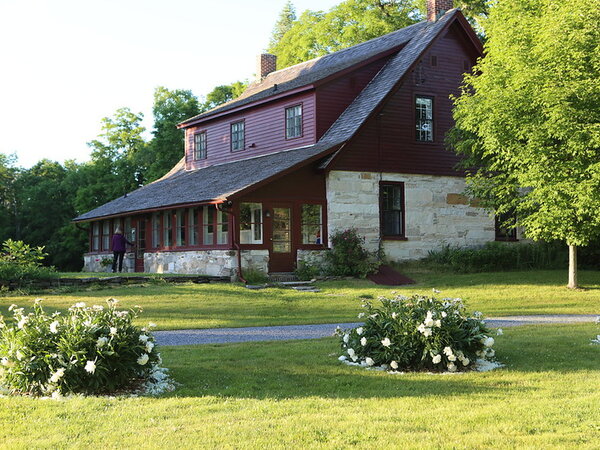 Image of Robert Frost Stone House Museum