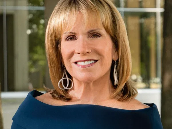 Image of Elissa Tenny