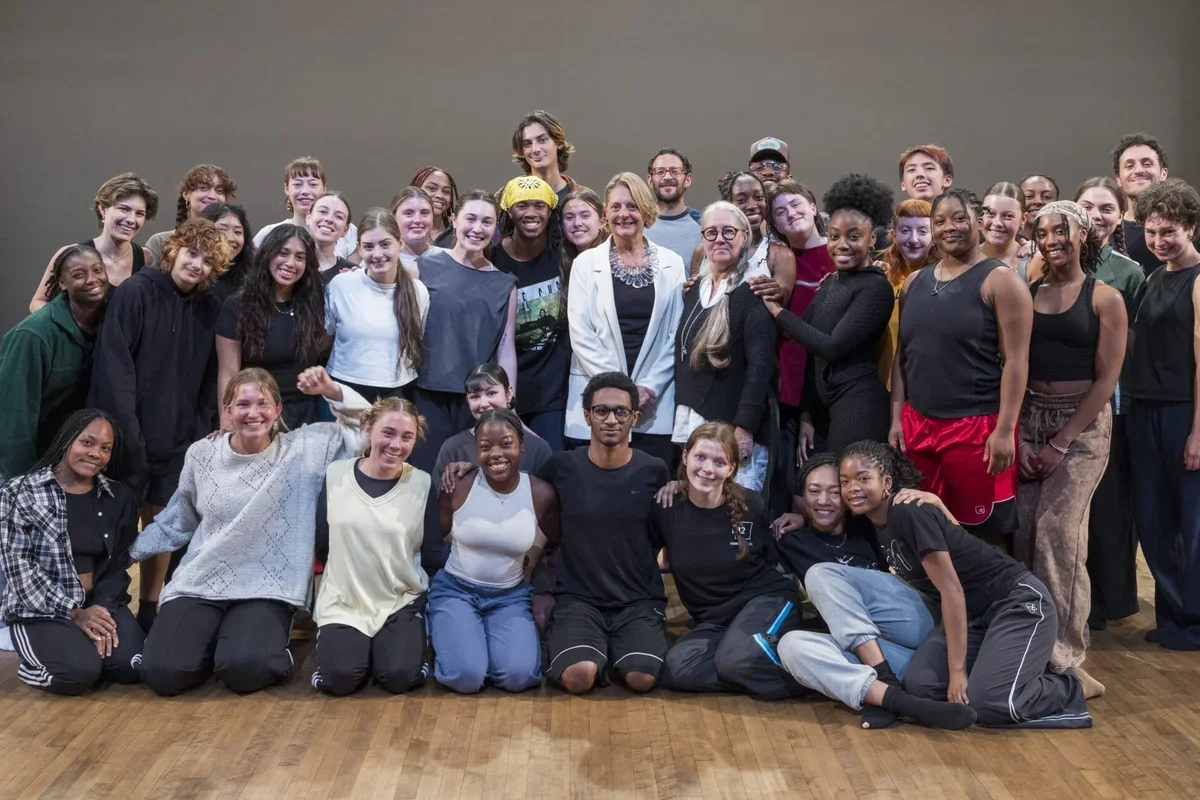 Image of Laura Walker and Donna Faye with students