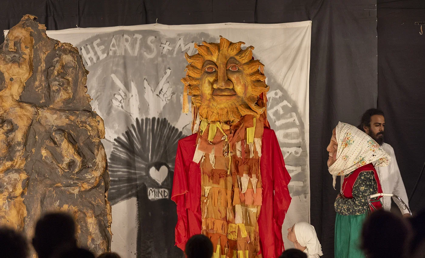 Image of giant Bread + Puppet puppet