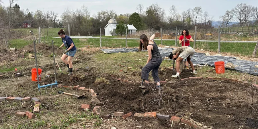 Students at the Farm