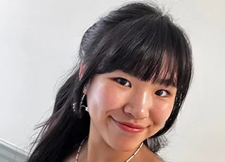 Image of Julia Chow
