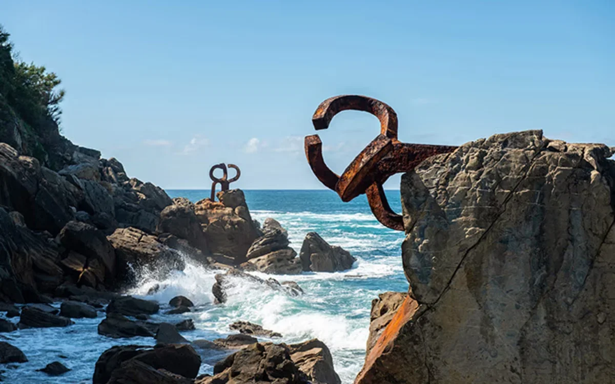 Partial view of ‘Comb of the Wind XV’ (1976). The San Diego Museum of Art