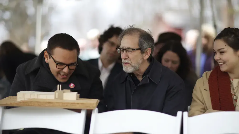 tour the difference cover