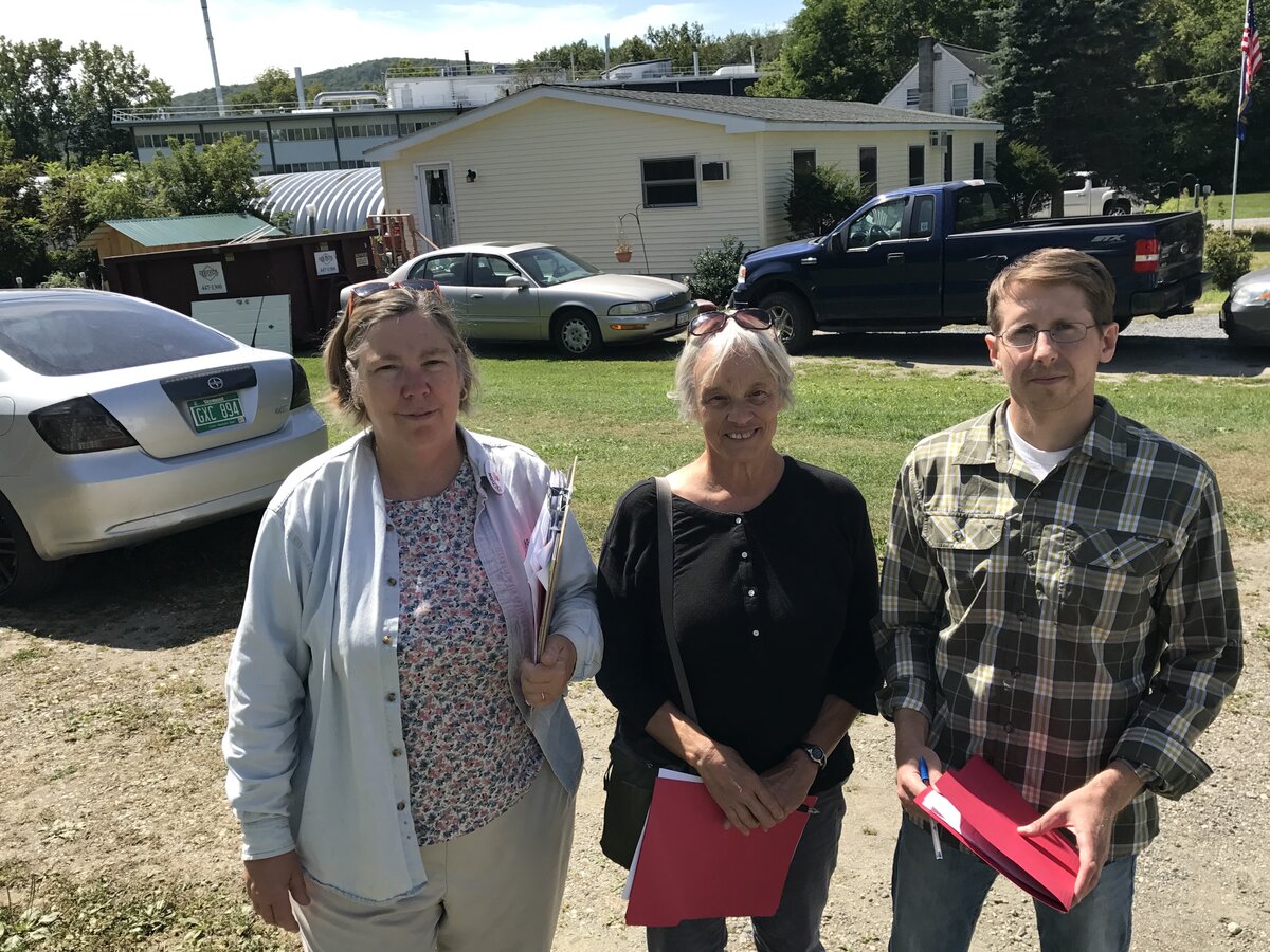 Former Regional Administrator of EPA Judith Enck joins Bennington College faculty Janet Foley and John Hulgren to go door-to-door in Hoosick Falls, NY with new PFOA Community Health Questionnaire.