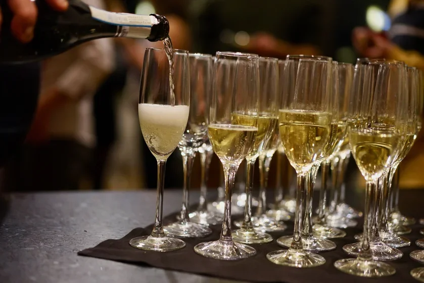 Image of champagne glasses