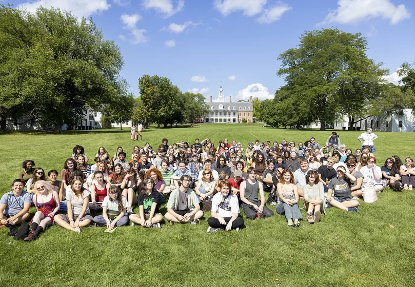 New students pose for a commemorative photo at the campus’s “End of the World.” 