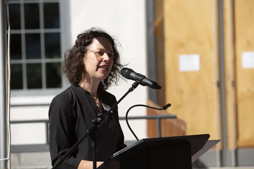 Photo of President Isabel Roche