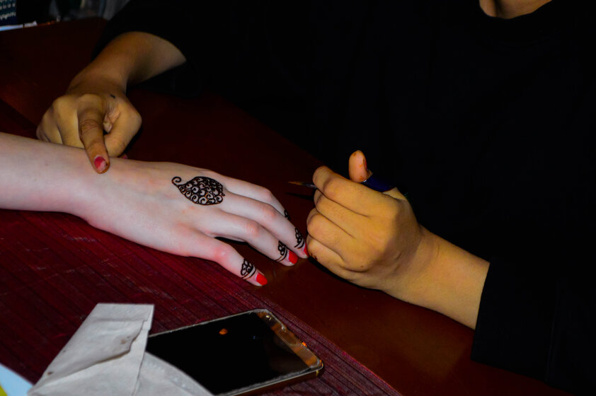 photo of hand with henna