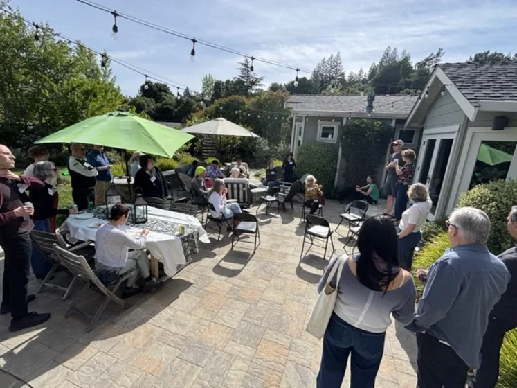 Image of Bay Area alumni meeting