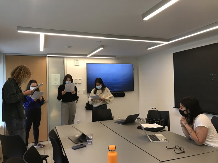 students from the Queering Creation in the Arts of Latin America class reading Lola Wilson-Kolp' 22 script, "Tres mujeres caminantes"students from the Queering Creation in the Arts of Latin America class reading Lola Wilson-Kolp' 22 script, "Tres mujeres caminantes"